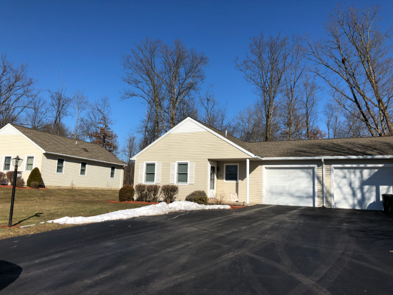 132 Pocahontas Ln - Photo 2 of 18