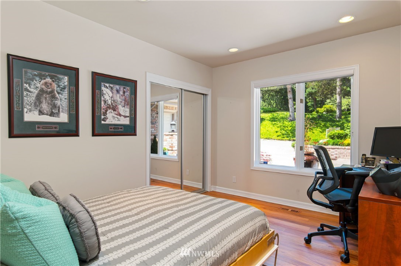 12707 54th Ave Nw - Photo 3 of 40