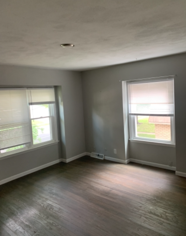 119 E 35th St #119 - Photo 6 of 9
