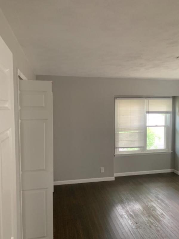 119 E 35th St #119 - Photo 7 of 9