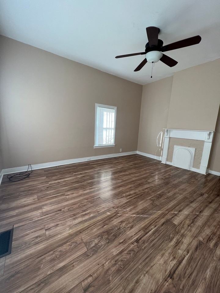 2806 Torbett St - Photo 3 of 18