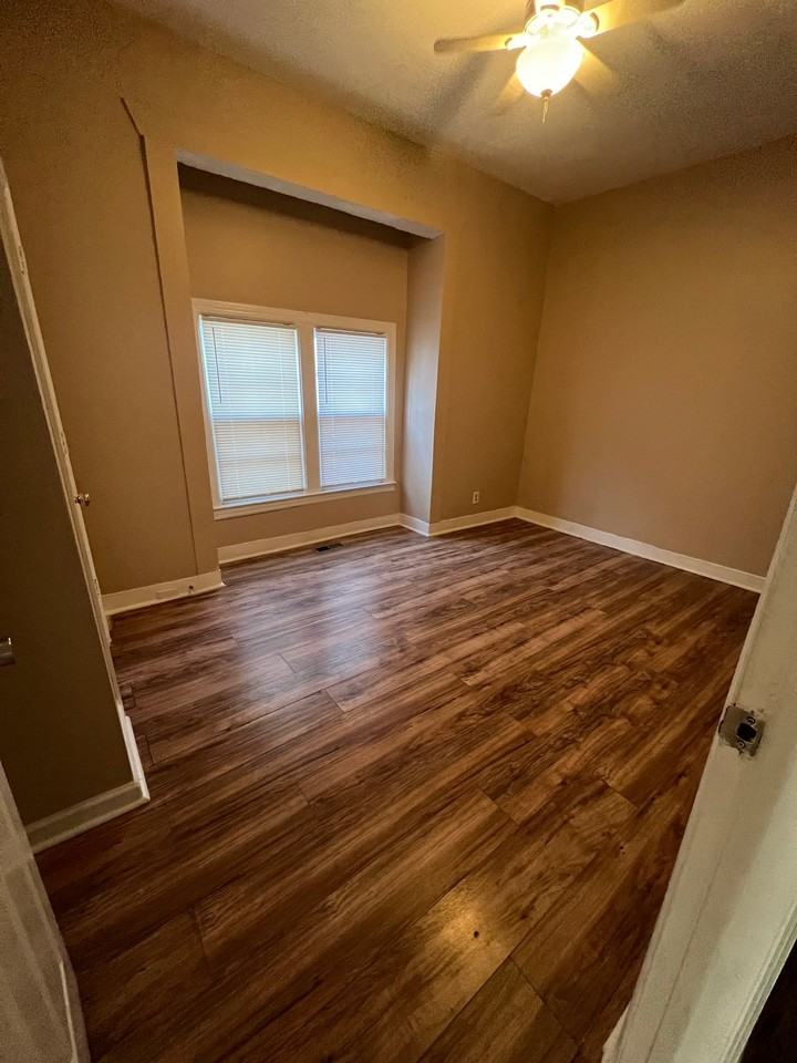 2806 Torbett St - Photo 6 of 18