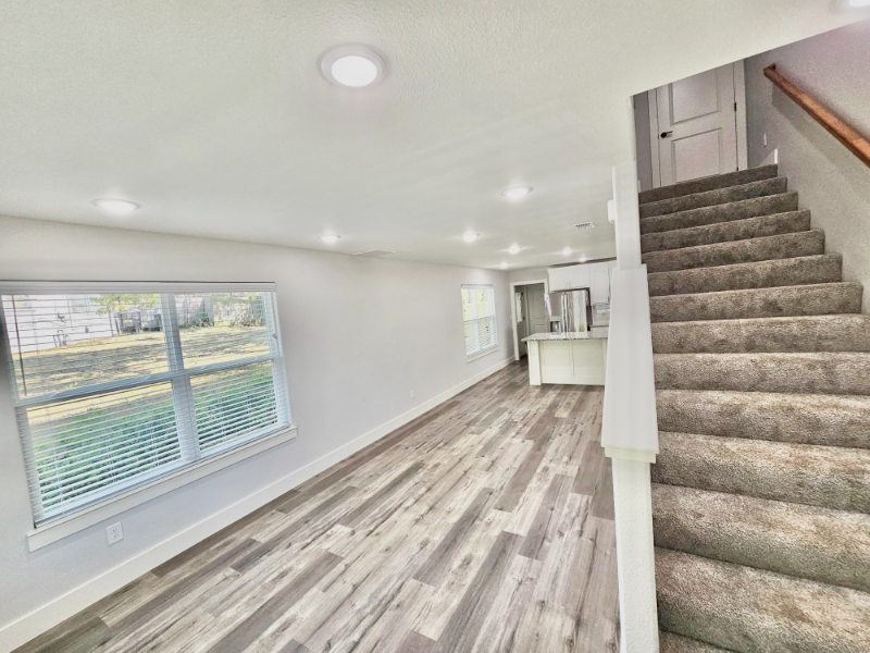 220 W Bond St #220 - Photo 6 of 22