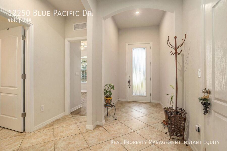 12250 Blue Pacific Dr - Photo 3 of 28