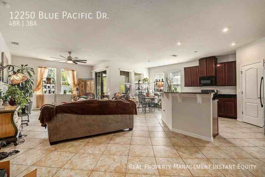 12250 Blue Pacific Dr - Photo 4 of 28