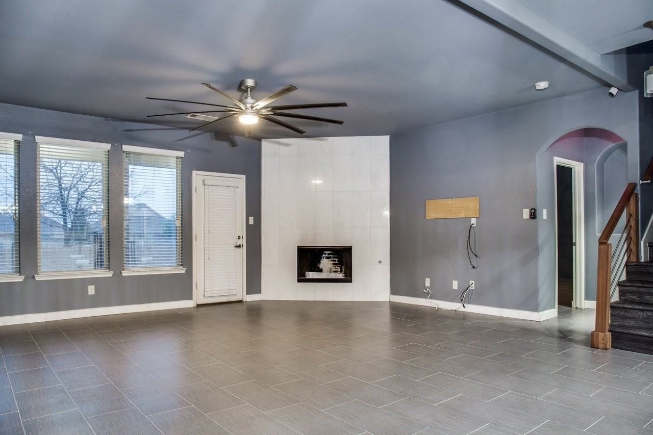 1713 Lake Pine Dr - Photo 2 of 10