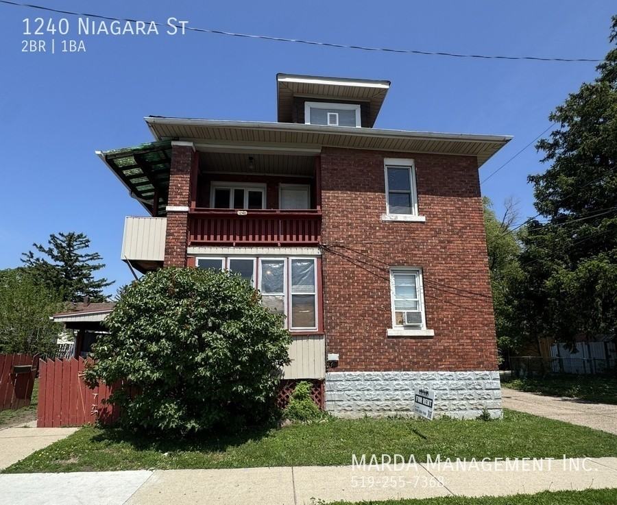 1240 Niagara St
