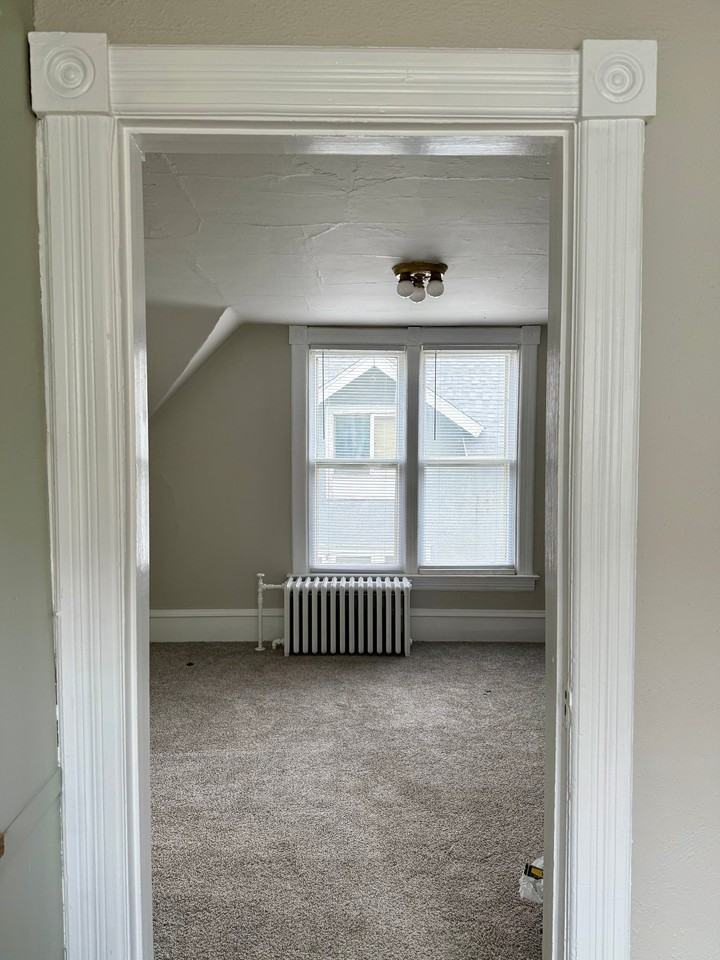 819 Bemidji Ave N #A - Photo 5 of 24