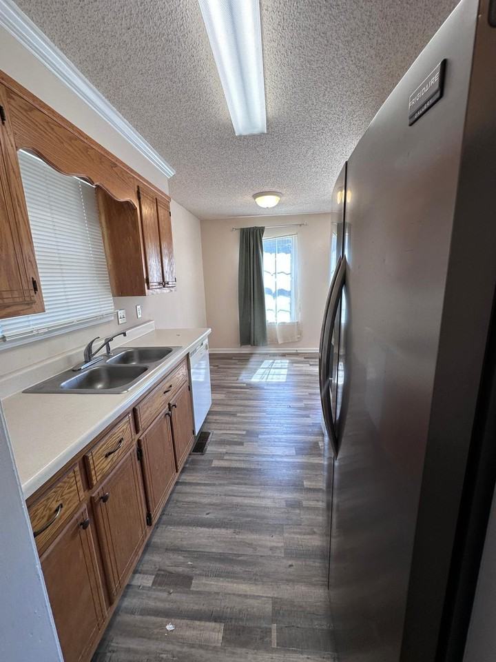 1531 Richmond Rd #B - Photo 4 of 17