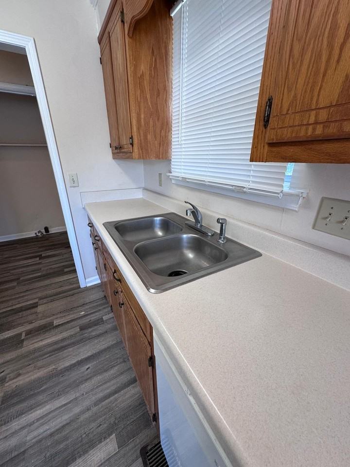 1531 Richmond Rd #B - Photo 5 of 17