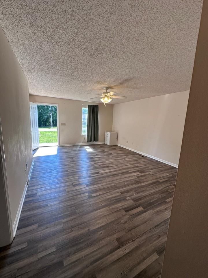 1531 Richmond Rd #B - Photo 6 of 17