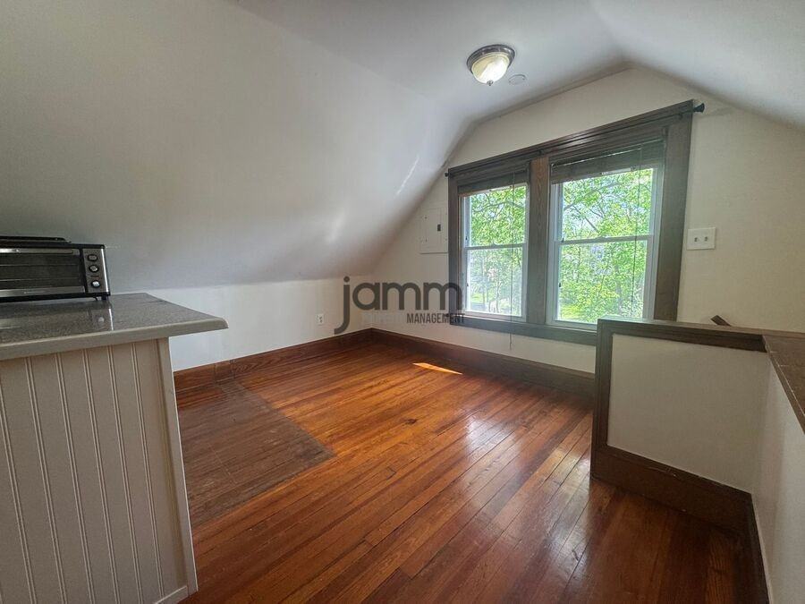 3228 E Fairfax Rd - Photo 4 of 12