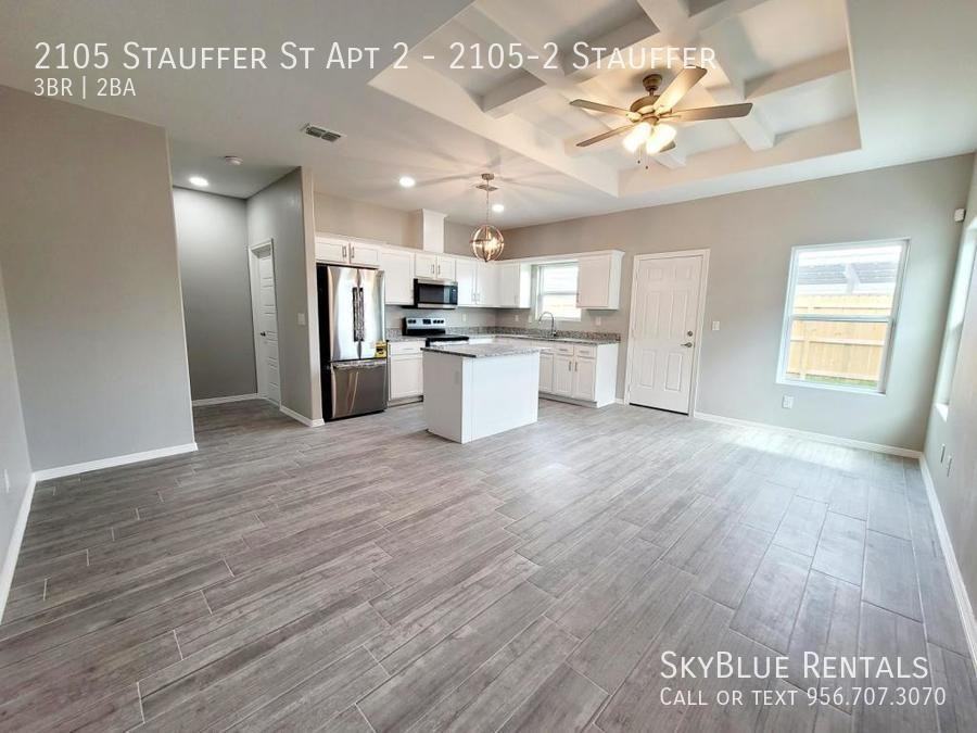 2105 Stauffer St Unit 2 - Photo 6 of 22