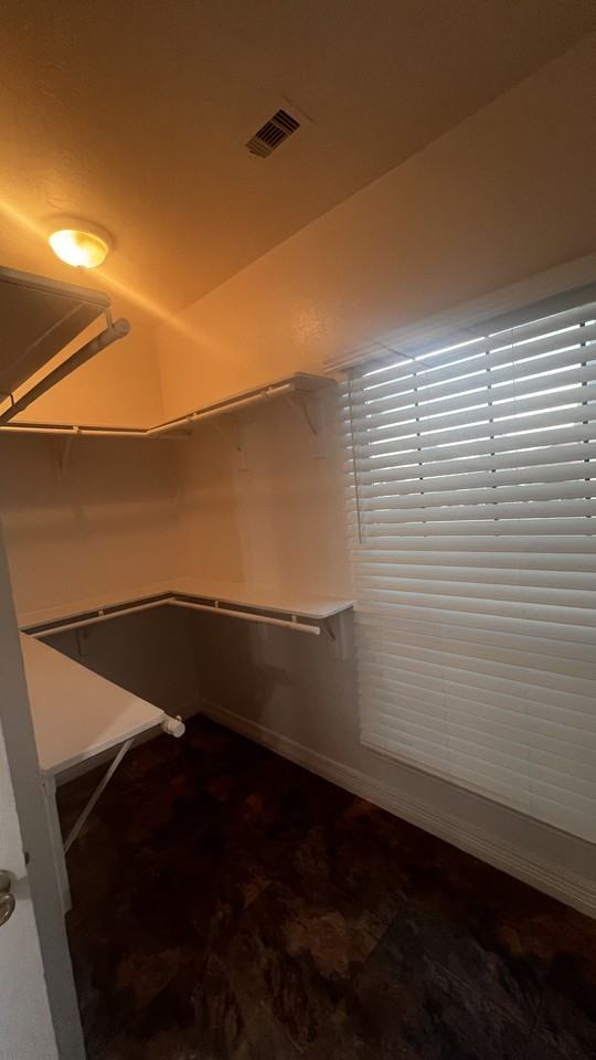 5012 Higgins St #B - Photo 3 of 18