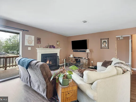 10933 Postern Ct - Photo 2 of 17