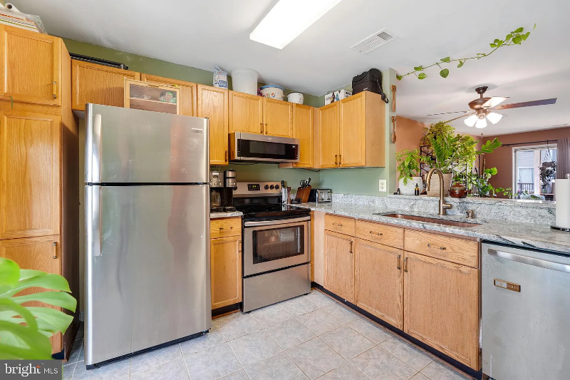 10933 Postern Ct - Photo 5 of 17