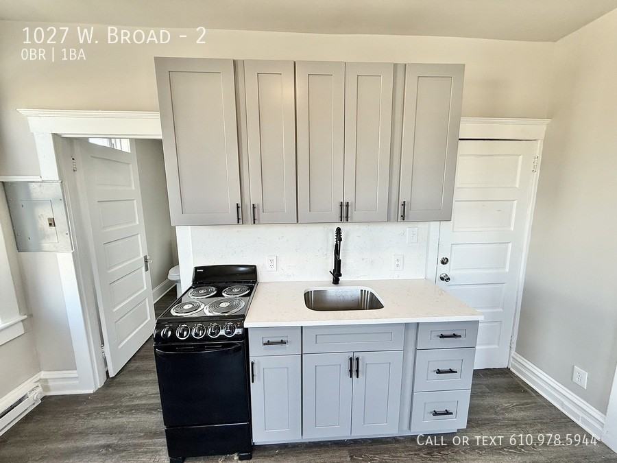 1027 W Broad St #2 - Photo 2 of 7