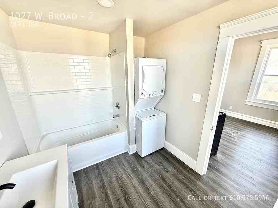 1027 W Broad St #2 - Photo 6 of 7