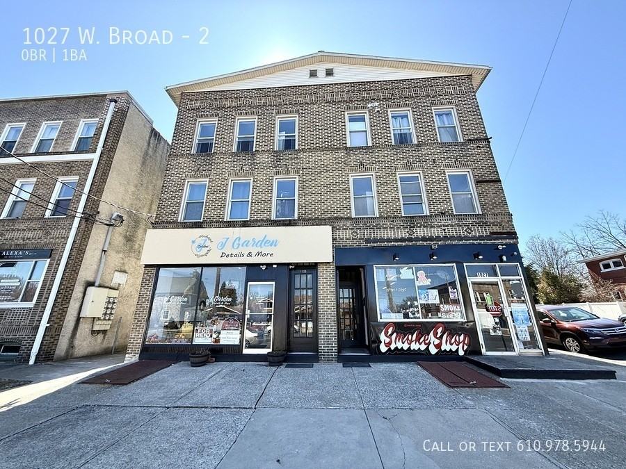 1027 W Broad St #2 - Photo 7 of 7