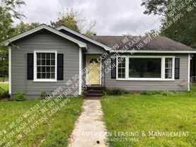 203 Lee Ln - Photo 1 of 1