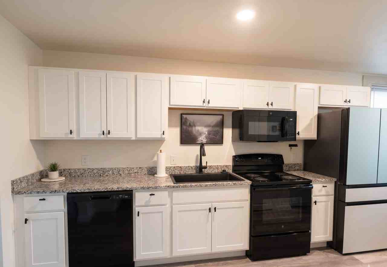 716 Helen St #1 - Photo 7 of 7