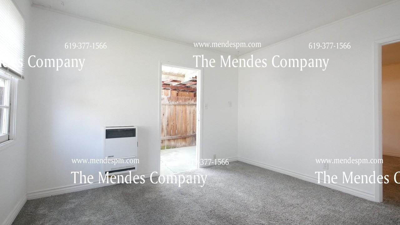 2944 1/2 Felton St - Photo 5 of 12