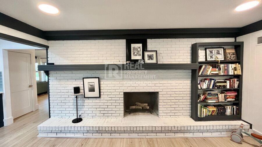 8022 S Vance St - Photo 7 of 39