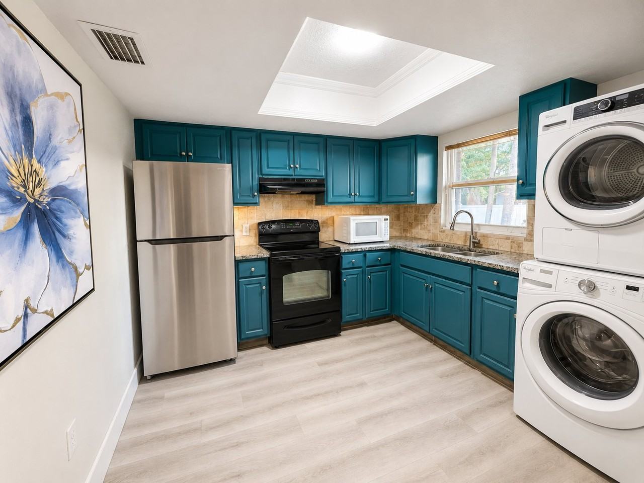 2370 Leon Ave #2370 - Photo 3 of 8