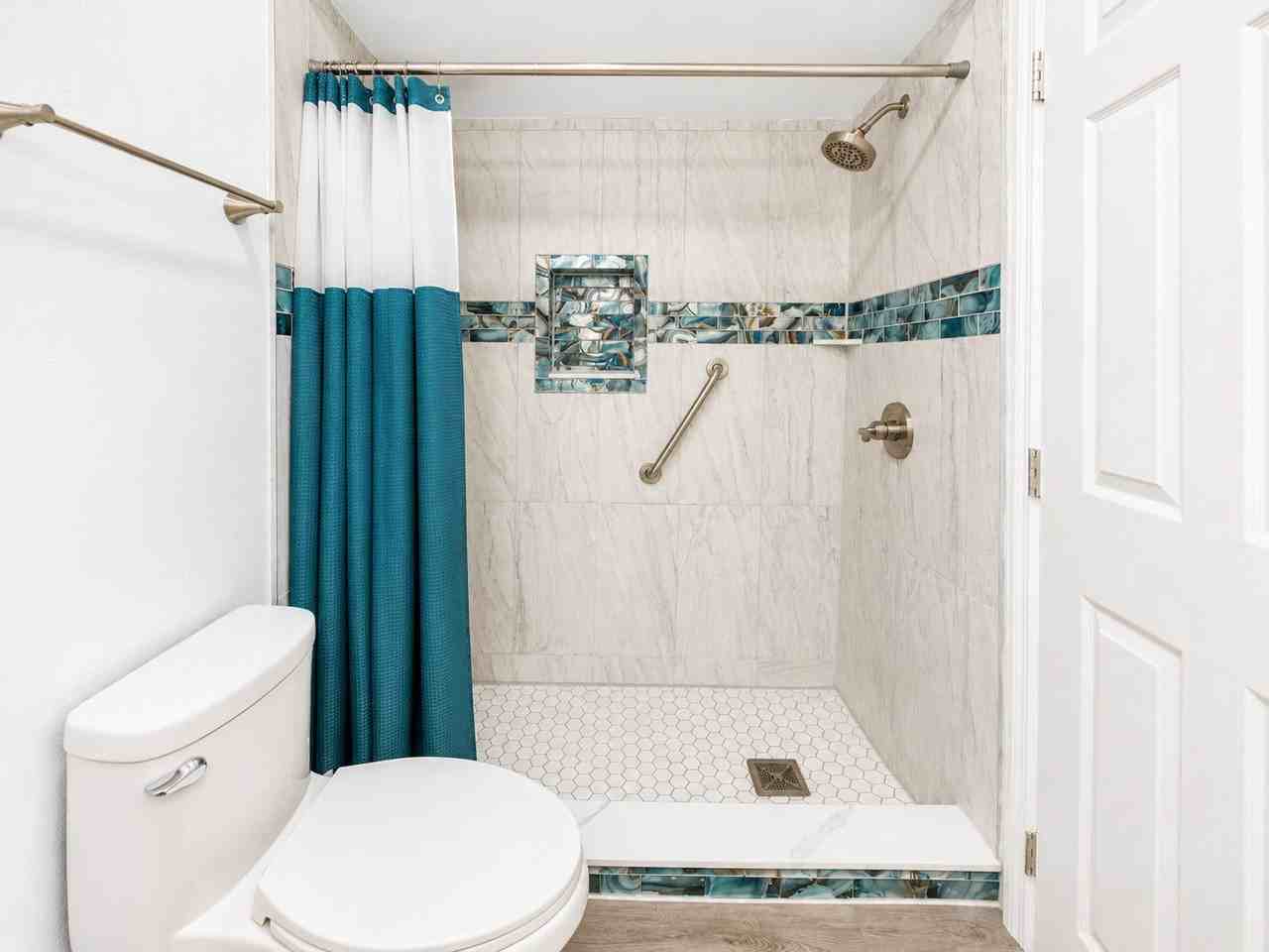 2370 Leon Ave #2370 - Photo 6 of 8