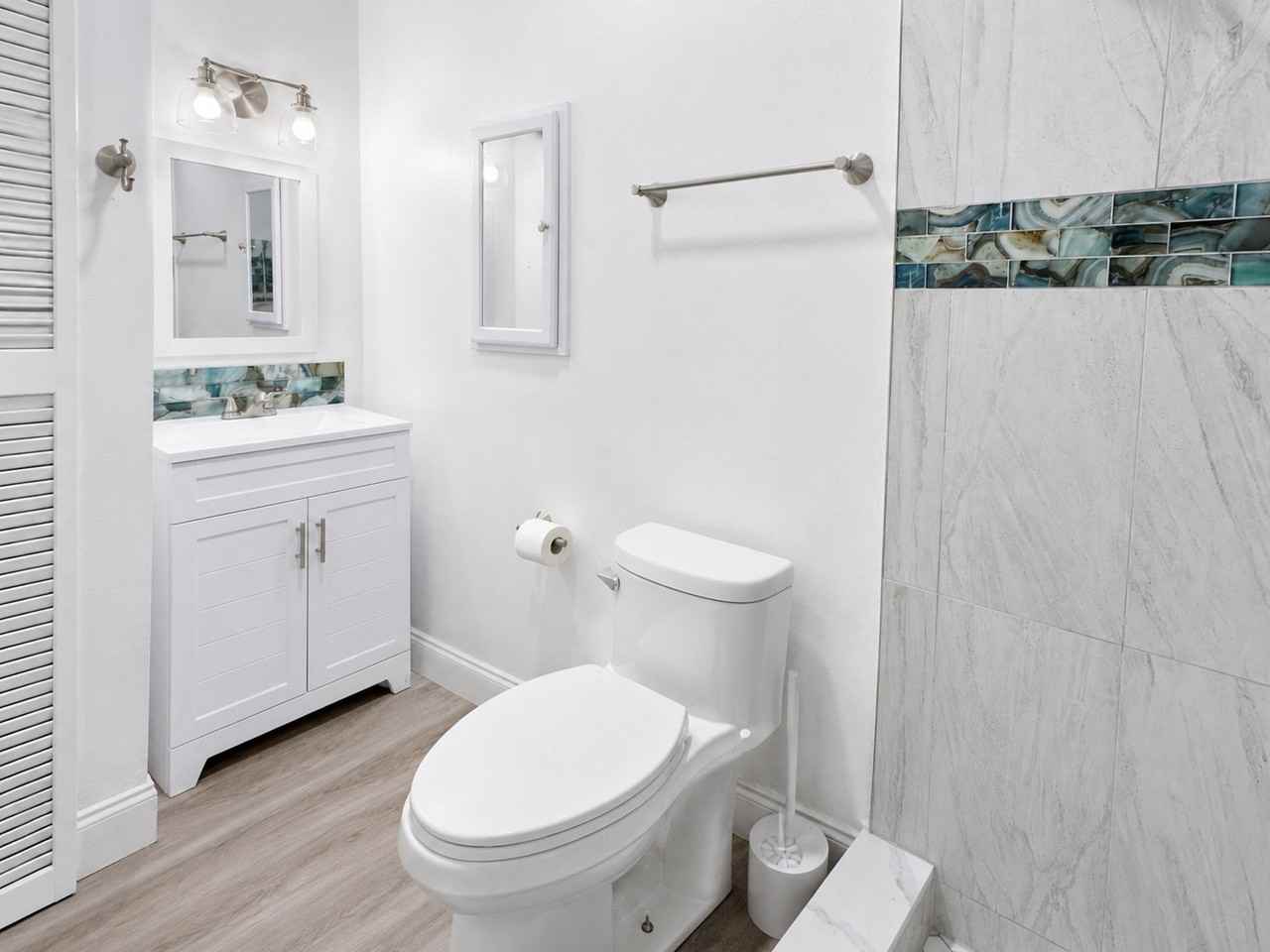 2370 Leon Ave #2370 - Photo 7 of 8
