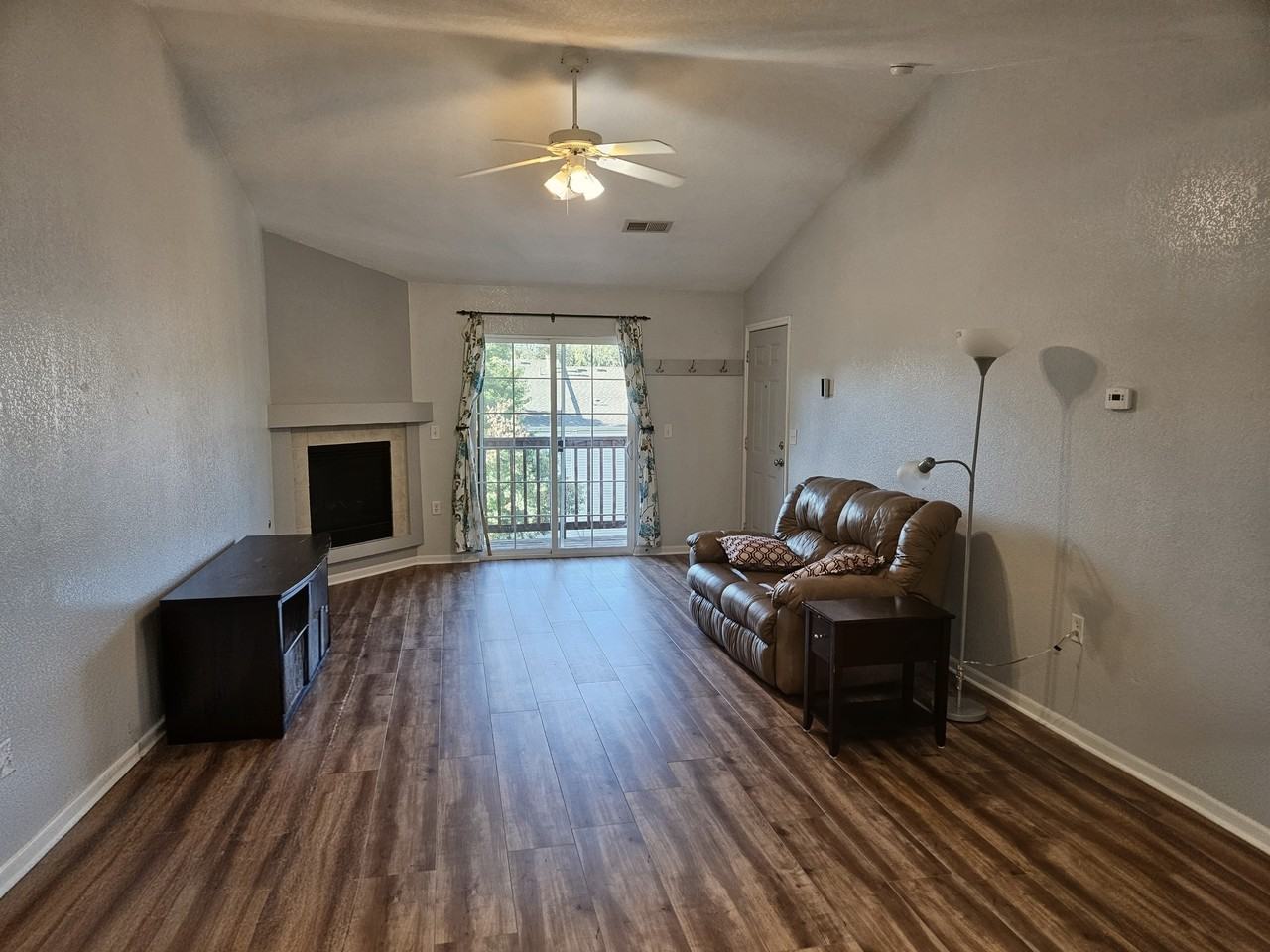 1221 University Ave #B302 - Photo 2 of 18