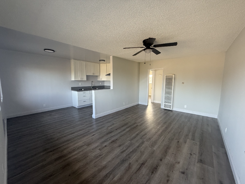 1122 W 94th St #3 - Photo 2 of 11