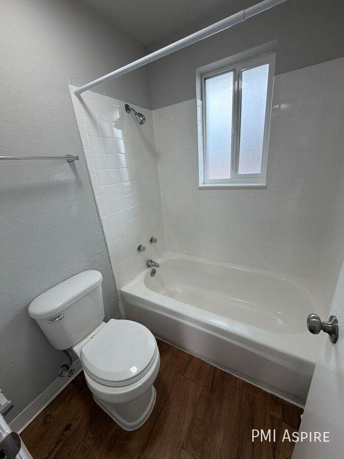 1463 Macon St #304 - Photo 3 of 5