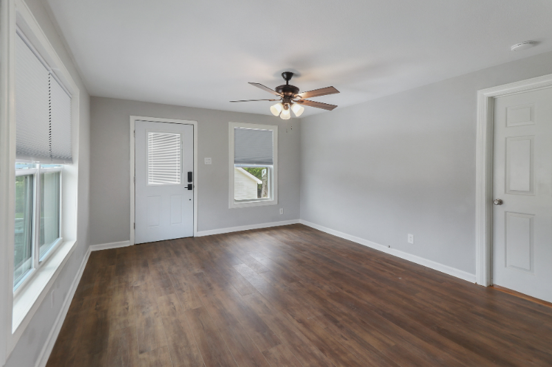 4108 Auburn St #B - Photo 4 of 9