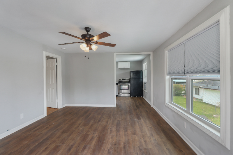4108 Auburn St #B - Photo 5 of 9