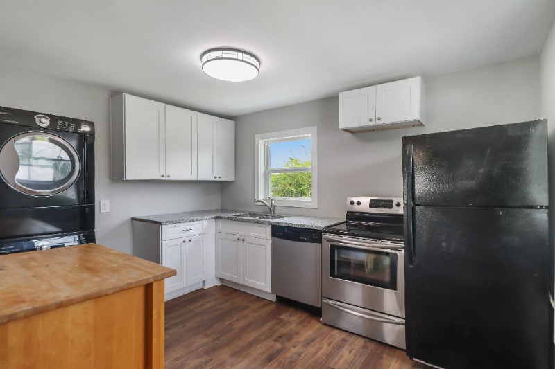 4108 Auburn St #B - Photo 6 of 9