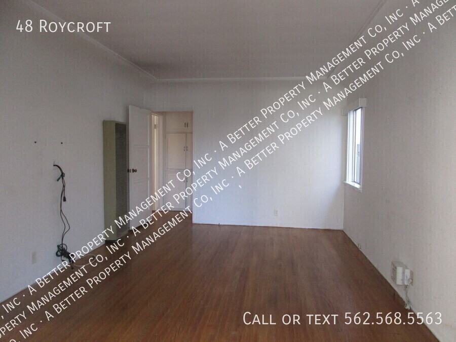 48 Roycroft Ave - Photo 4 of 7