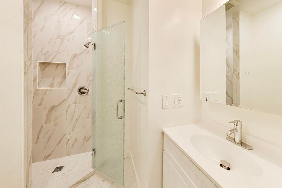 628 Waverley St #04 - Photo 5 of 16