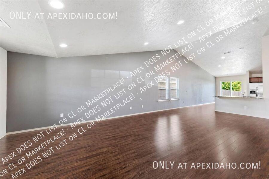 3480 S Avondale Ave - Photo 7 of 31