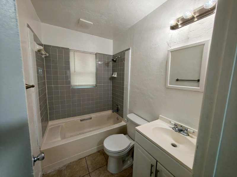 202 Margaret Lee St - Photo 7 of 11