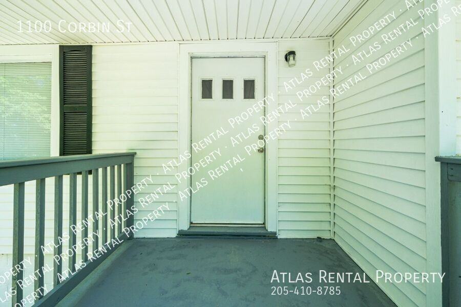 1100 Corbin St - Photo 3 of 21