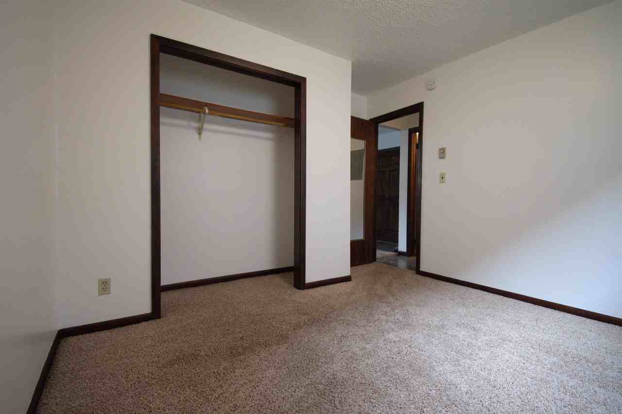 803 8th St N #4 - Photo 3 of 7