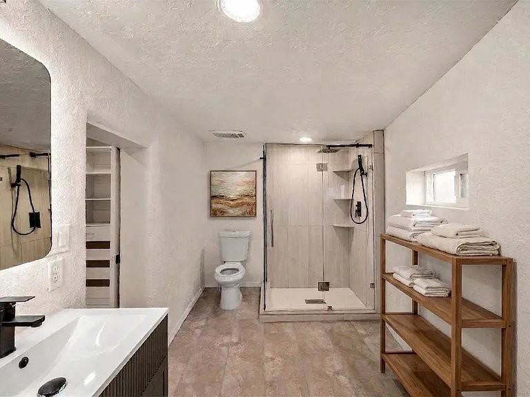 1619 Brae St - Photo 5 of 8