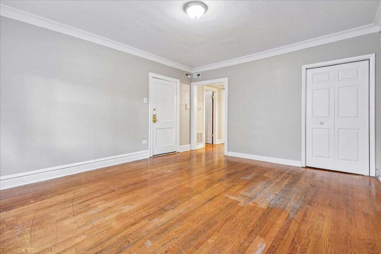 5041 W 18th St #8 - Photo 2 of 6