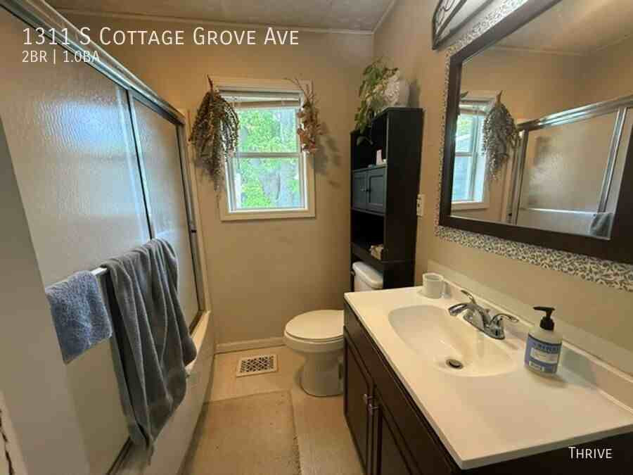 1311 S Cottage Grove Ave - Photo 5 of 10