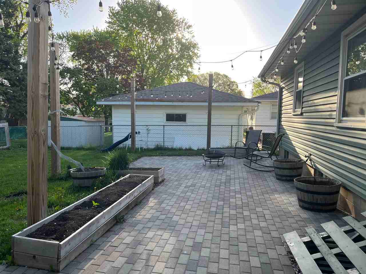2063 Coral Ln - Photo 2 of 12
