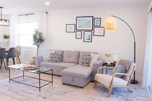 featured image of 8 Bay Acres Ave