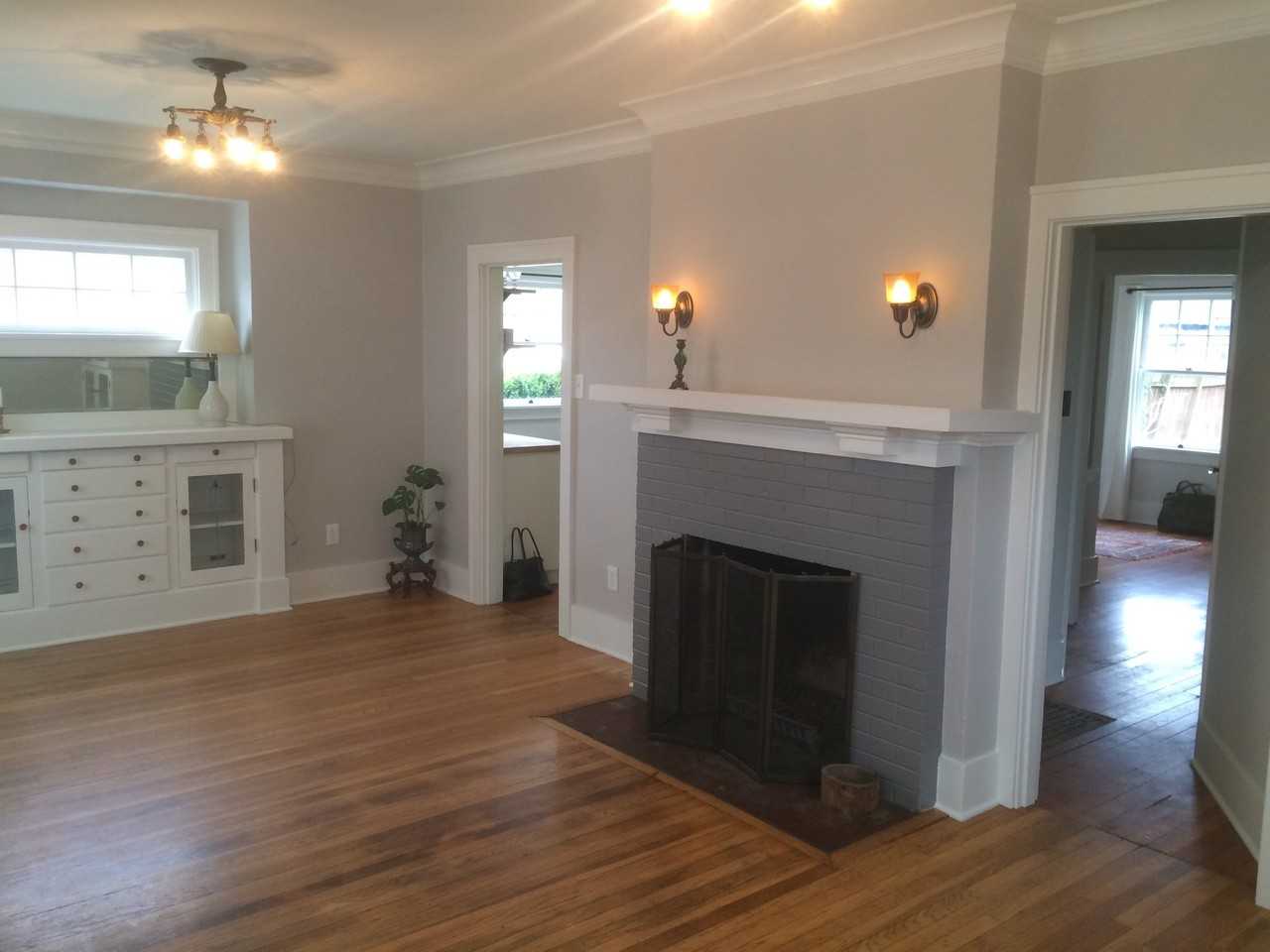 7411 N Syracuse St - Photo 3 of 19