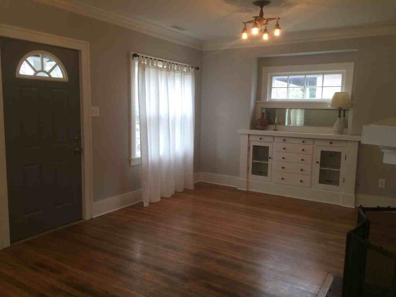 7411 N Syracuse St - Photo 6 of 19