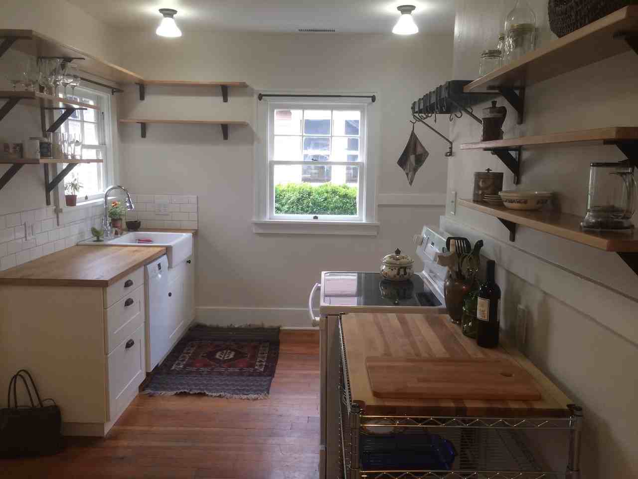 7411 N Syracuse St - Photo 7 of 19